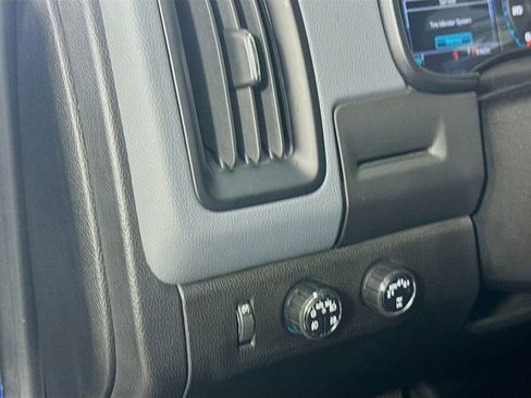 Used 2018 Chevrolet Colorado Z71 image 10