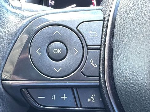 Used 2023 Toyota Camry SE FWD image 12