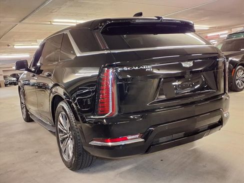 New 2026 Cadillac Escalade IQ Luxury 1 image 10