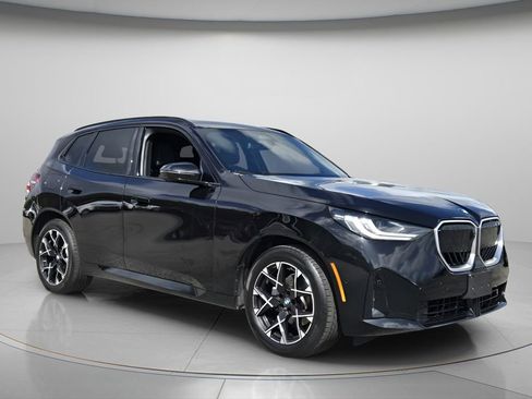 Used 2025 BMW X3 xDrive30i image 9