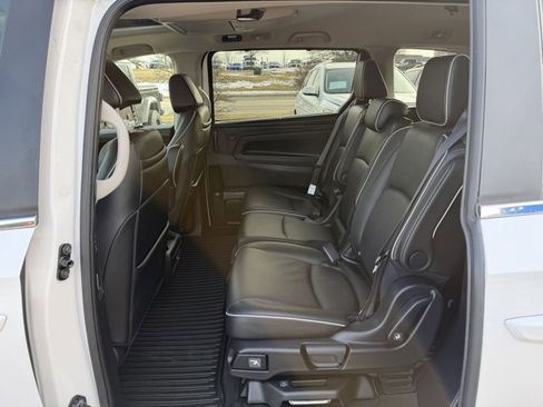 Certified 2025 Honda Odyssey Touring image 28