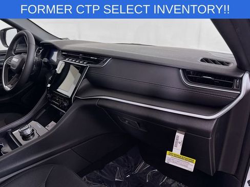 New 2025 Jeep Grand Cherokee L Laredo w/ Luxury Tech Group I image 30