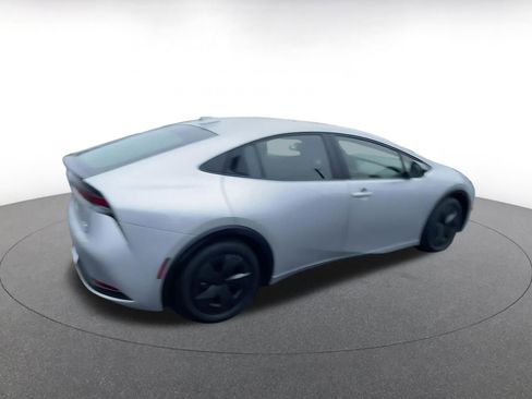 Used 2025 Toyota Prius LE image 15