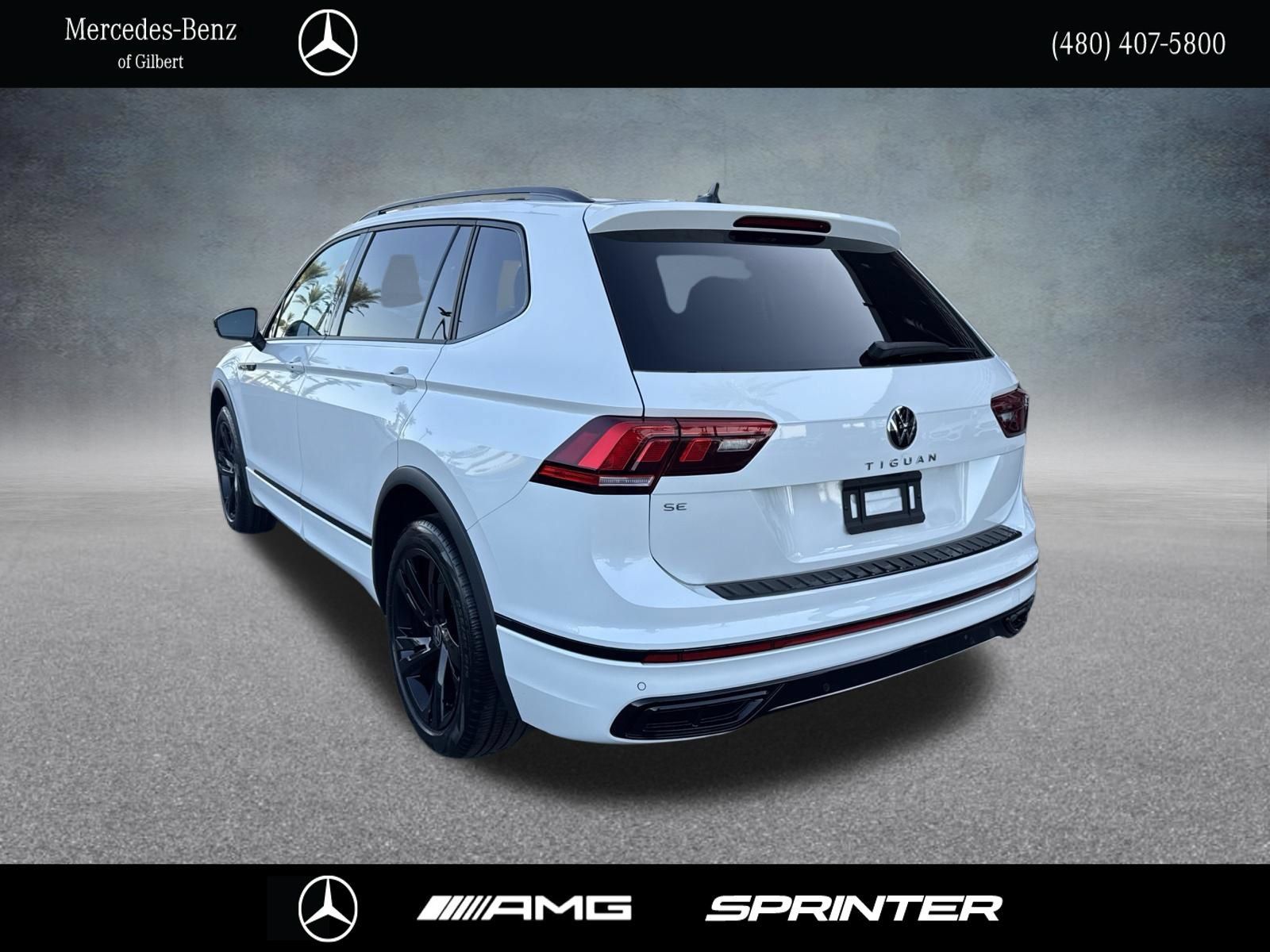 Used 2023 Volkswagen Tiguan SE R-Line FWD image 4