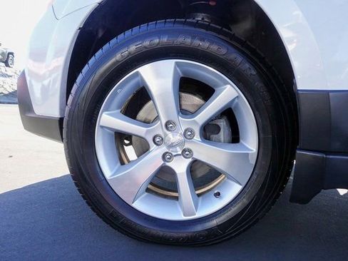 Used 2014 Subaru Outback 2.5i Limited w/ Moonroof Package image 10