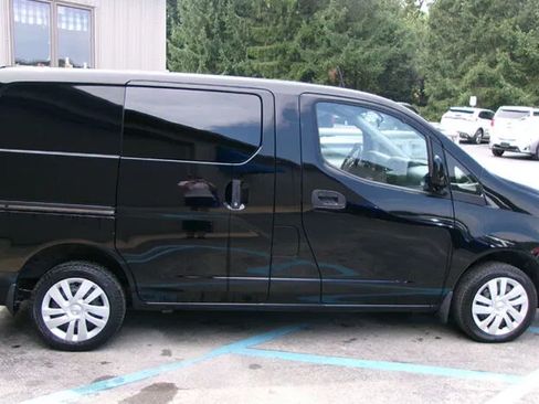 Used 2020 Nissan NV200 SV w/ Sliding Glass Door Package FWD image 6