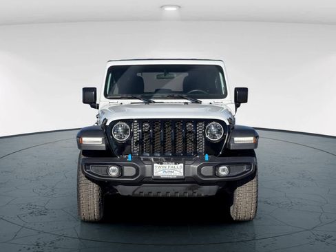 Used 2023 Jeep Wrangler Unlimited w/ Cold Weather Group image 10