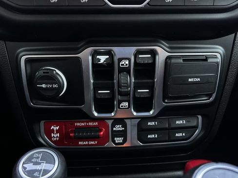 Used 2021 Jeep Gladiator Rubicon AWD/4WD image 21