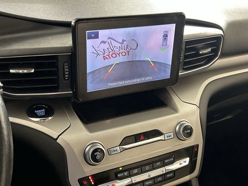 Used 2022 Ford Explorer XLT w/ Equipment Group 202A image 17