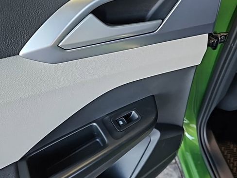 New 2026 Volkswagen Taos SE AWD/4WD image 21
