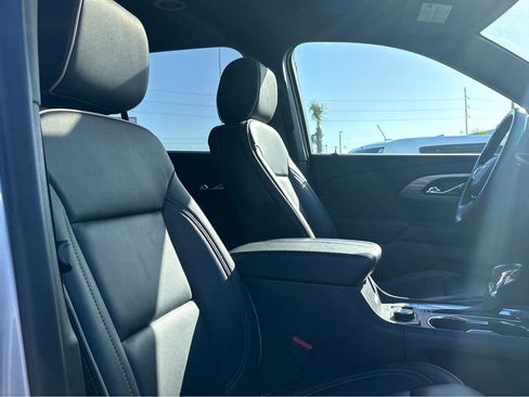 Used 2022 Chevrolet Traverse Premier w/ Redline Edition image 15
