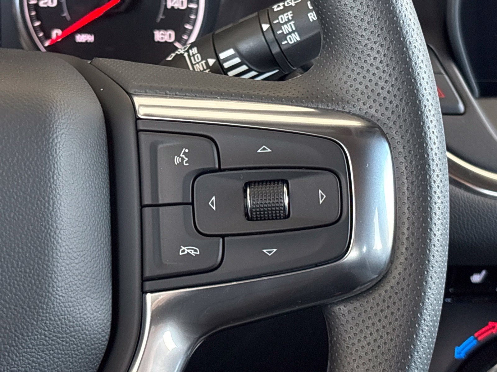 New 2026 Chevrolet Blazer LT w/ Midnight/Sport Edition FWD image 27