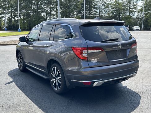 Used 2021 Honda Pilot Touring image 12