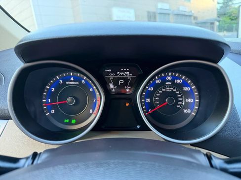 Used 2013 Hyundai Elantra GLS w/ Preferred Pkg FWD image 39
