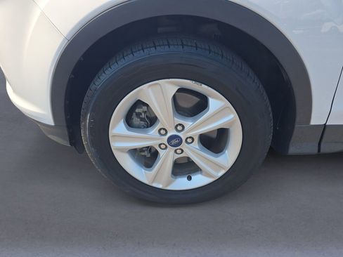 Used 2016 Ford Escape SE w/ SE Leather Comfort Package AWD/4WD image 10