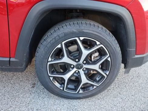 Used 2025 Jeep Compass Limited AWD/4WD image 14