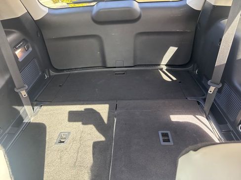 Used 2025 Ford Explorer Platinum w/ Ultimate Package image 21