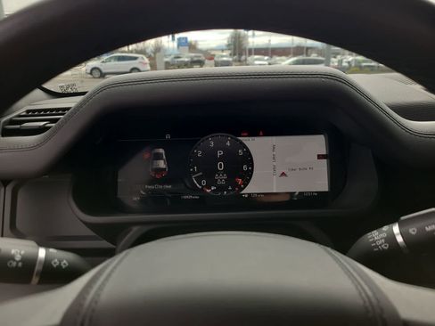 Used 2024 Land Rover Defender 110 X-Dynamic SE image 26