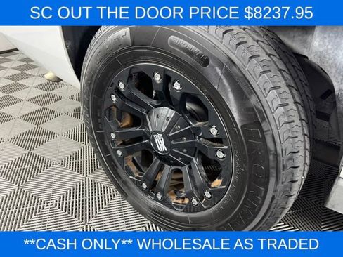 Used 2013 Chevrolet Suburban LT w/ Luxury Package RWD image 13