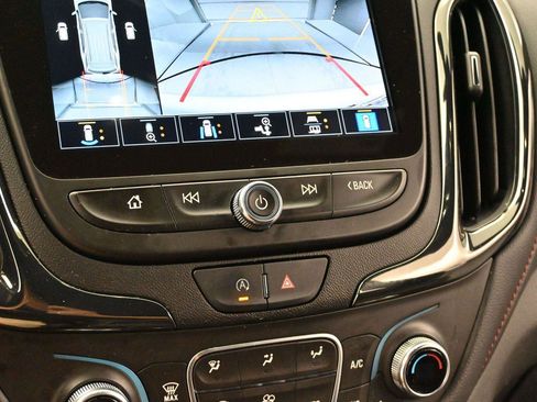 Used 2022 Chevrolet Equinox RS w/ Infotainment Package AWD/4WD image 21