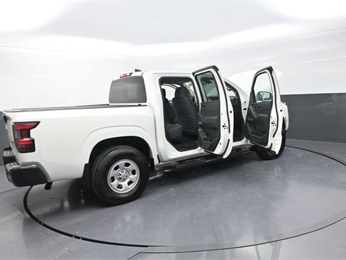 Used 2024 Nissan Frontier S image 41