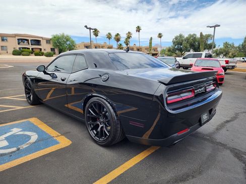 Used 2016 Dodge Challenger SRT Hellcat RWD image 5