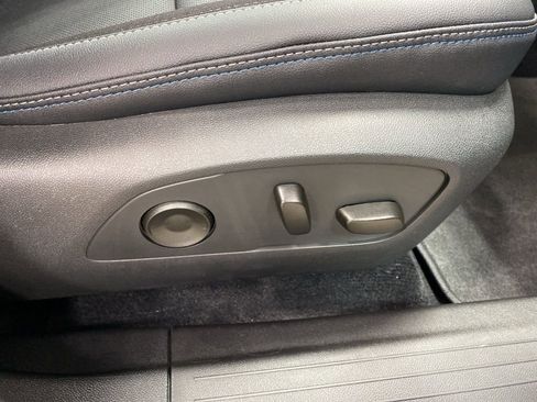 New 2026 Chevrolet Equinox EV LT image 21