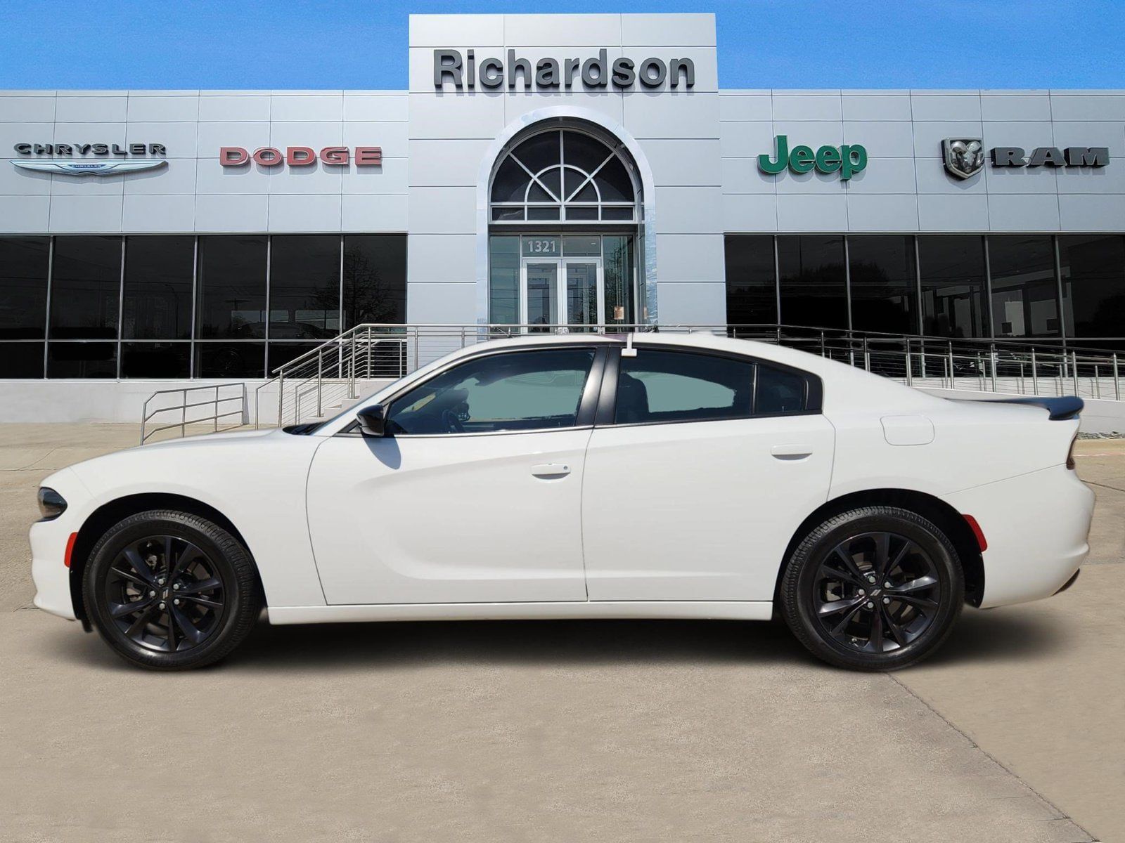 Used 2023 Dodge Charger SXT w/ Blacktop Package AWD/4WD image 3