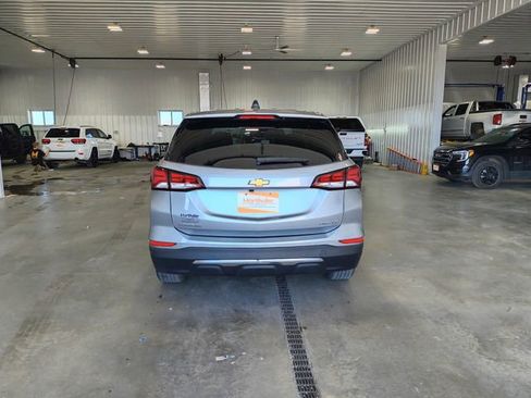 Used 2023 Chevrolet Equinox LT AWD/4WD image 7
