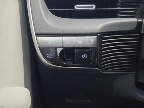 New 2025 Hyundai Ioniq 5 SEL image 22