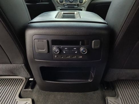 Used 2018 GMC Yukon Denali w/ Denali Ultimate Package image 20
