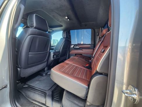Used 2025 GMC Sierra 3500 Denali Ultimate AWD/4WD image 14