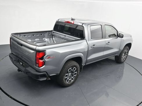 Used 2024 Chevrolet Colorado Z71 w/ Z71 Convenience Package 2 AWD/4WD image 16