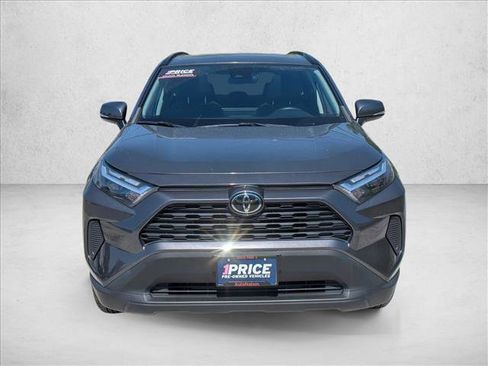 Used 2022 Toyota RAV4 XLE w/ Convenience Package AWD/4WD image 2