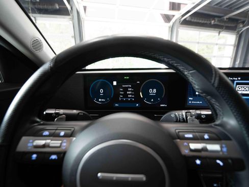Used 2024 Hyundai Kona SEL w/ Convenience Package FWD image 15