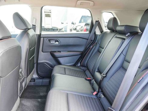 Used 2025 Nissan Rogue SV w/ Rock Creek Premium Package AWD/4WD image 18