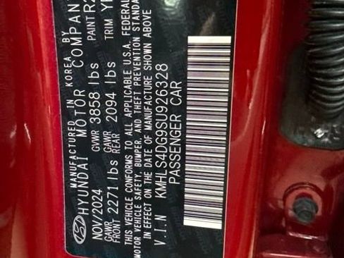 Used 2025 Hyundai Elantra SEL FWD image 23