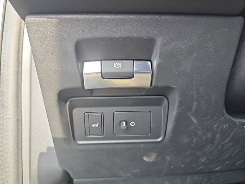 Used 2020 Land Rover Discovery Sport S image 22