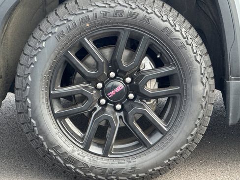 Used 2022 GMC Sierra 1500 Elevation image 28