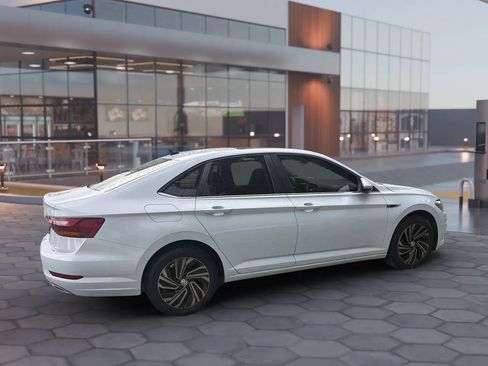Used 2019 Volkswagen Jetta SEL Premium FWD image 16