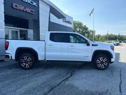 Used 2024 GMC Sierra 1500 AT4 w/ Technology Package AWD/4WD image 8