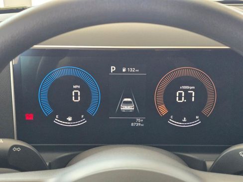 Used 2025 Hyundai Santa Cruz SE AWD/4WD image 22