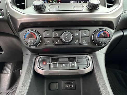 Certified 2021 GMC Acadia AT4 w/ Technology Package AWD/4WD image 34