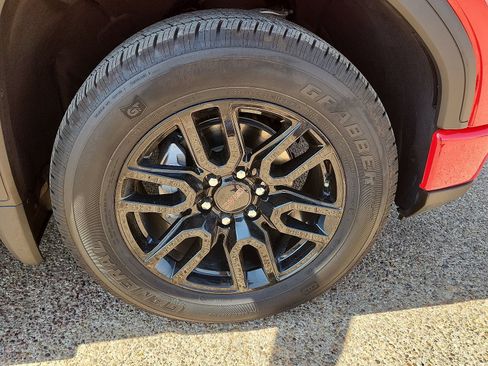 Used 2025 GMC Sierra 1500 Pro w/ Graphite Edition RWD image 8
