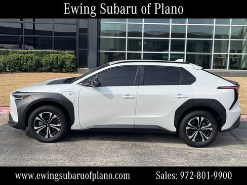 Used 2025 Subaru Solterra Premium w/ Premium Convenience Package image 3