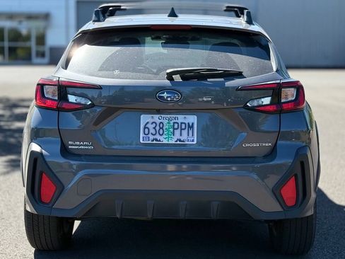 Used 2024 Subaru Crosstrek 2.0i Premium AWD/4WD image 4