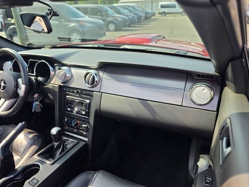 Used 2008 Ford Mustang GT RWD image 12