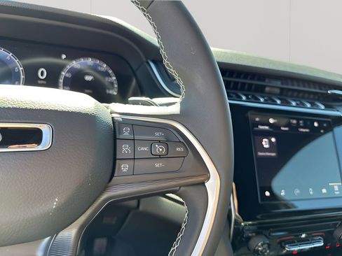 New 2026 Jeep Grand Cherokee Laredo RWD image 33