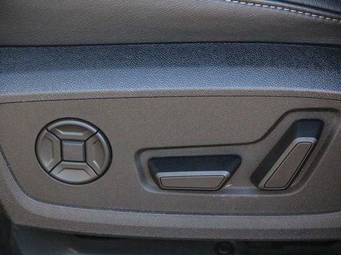 Certified 2025 Audi Q6 e-tron Premium w/ Convenience Package image 21