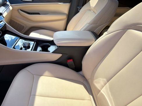 New 2026 Jeep Grand Cherokee Limited AWD/4WD image 9